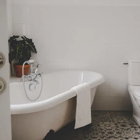 Hotell La Vue , Angouleme And Cognac, Charente, Bordeaux *