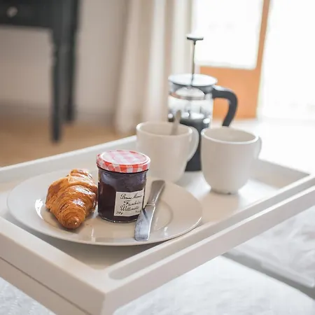 Hotell La Vue , Angouleme And Cognac, Charente, Bordeaux Birac (Charente)